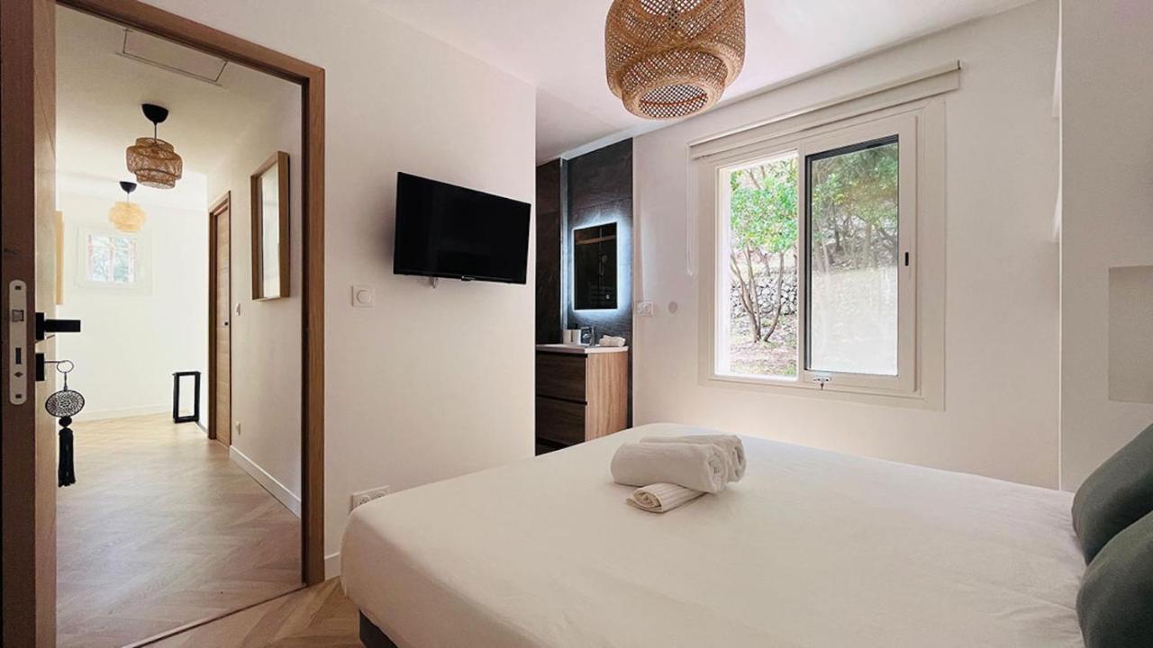 Villa Holistika : Bed And Breakfast / Pool / Air Conditioning/ Mont Faron Tolón Exterior foto